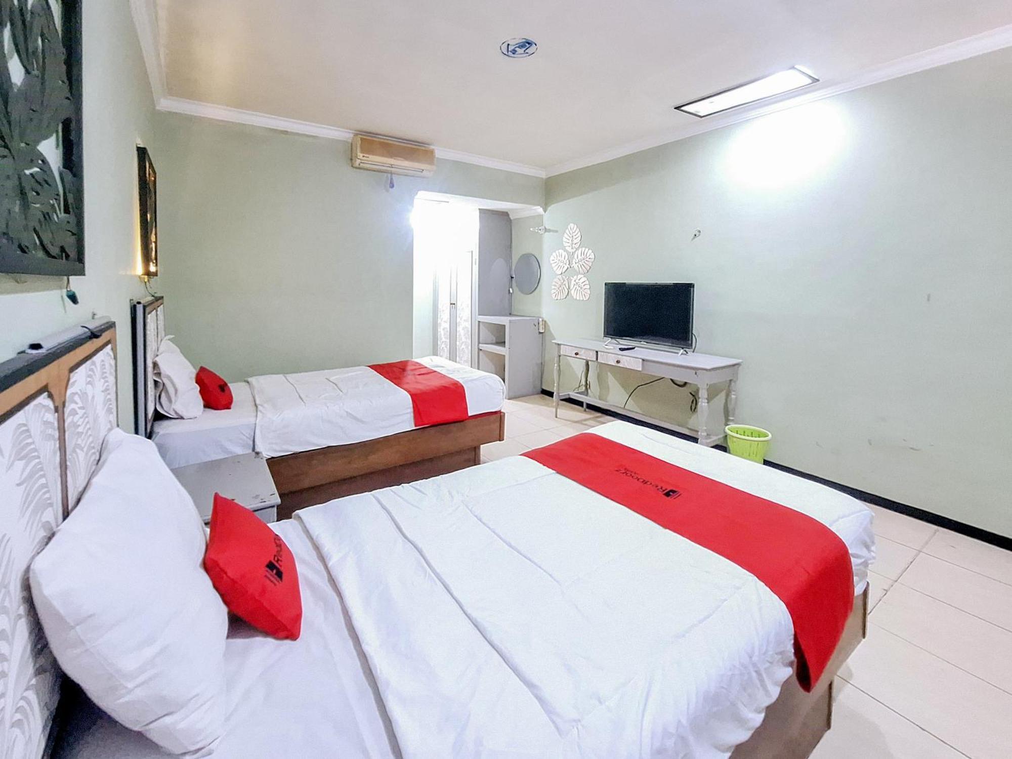 Reddoorz Near Stadion Semeru Lumajang Jawa Timur Luaran gambar